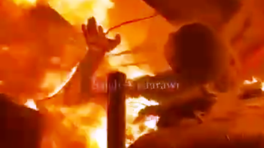 Pelarian Palestin dibakar hidup-hidup ketika Israel mengebom khemah di hospital Deir Al-Balah